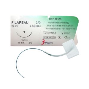 FILAPEAU Aiguillée sertie stérile, aiguille 3/8 de cercle, pointe triangulaire. n° 2, 3/0, aiguille