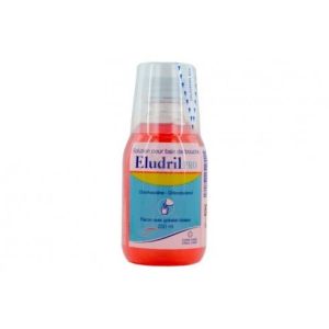 ELUDRIL PRO SOLUTION POUR BAIN DE BOUCHE 1 flacon(s) polyéthylène téréphtalate de 200 ml avec gobele